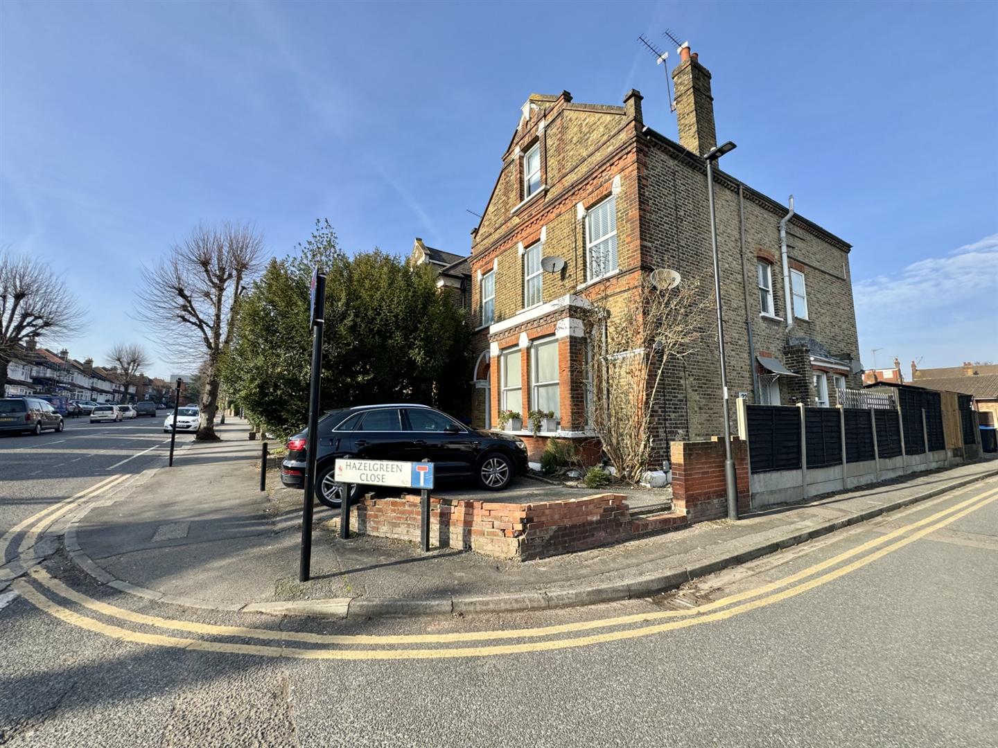 Station Road, London